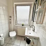 10e 90qm Wi-fi Free Parking Calm Back House