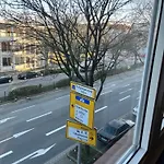 10e 90qm Wi-fi Free Parking Calm Back House *