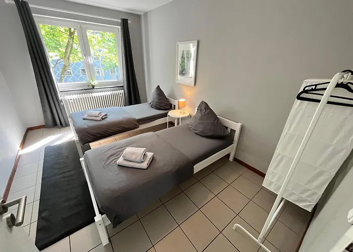 10e 90qm Wi-fi Free Parking Calm Back House