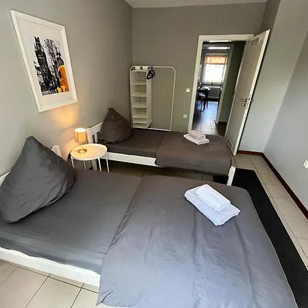 10e 90qm Wi-fi Free Parking Calm Back House Apartment *