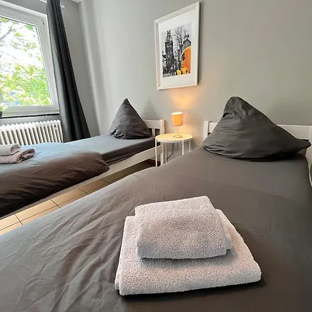 10e 90qm Wi-fi Free Parking Calm Back House