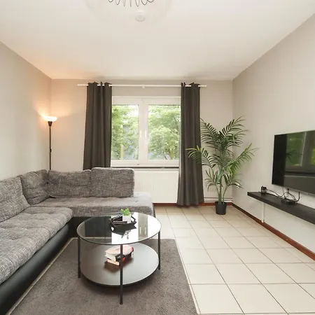 10e 90qm Wi-fi Free Parking Calm Back House Apartament