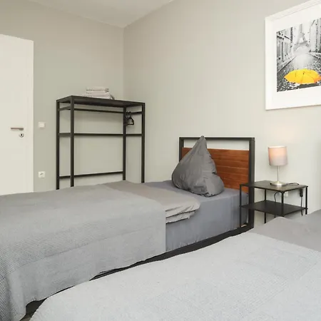 Apartament 10e 90qm Wi-fi Free Parking Calm Back House