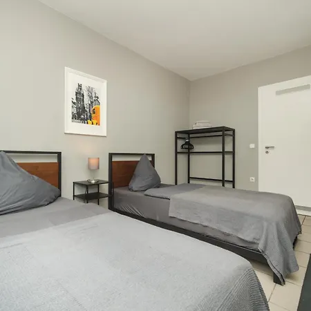 Apartament 10e 90qm Wi-fi Free Parking Calm Back House *
