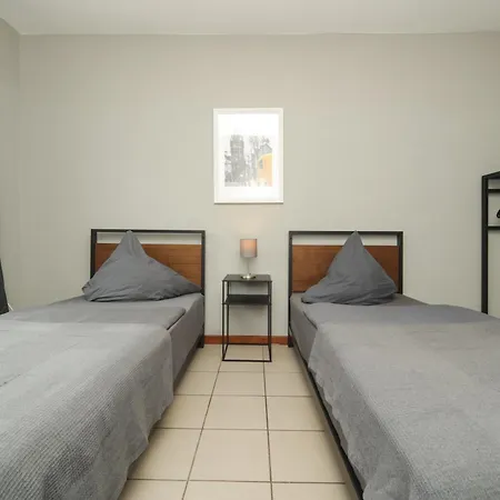 Apartament 10e 90qm Wi-fi Free Parking Calm Back House