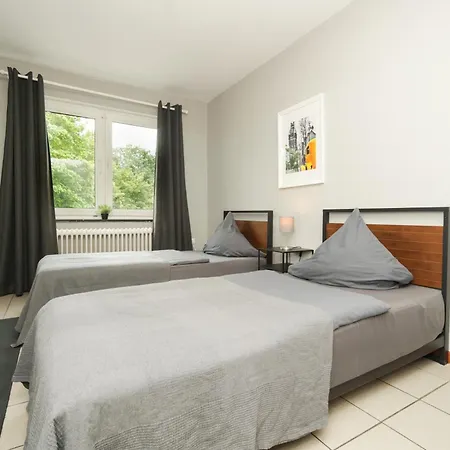 10e 90qm Wi-fi Free Parking Calm Back House *