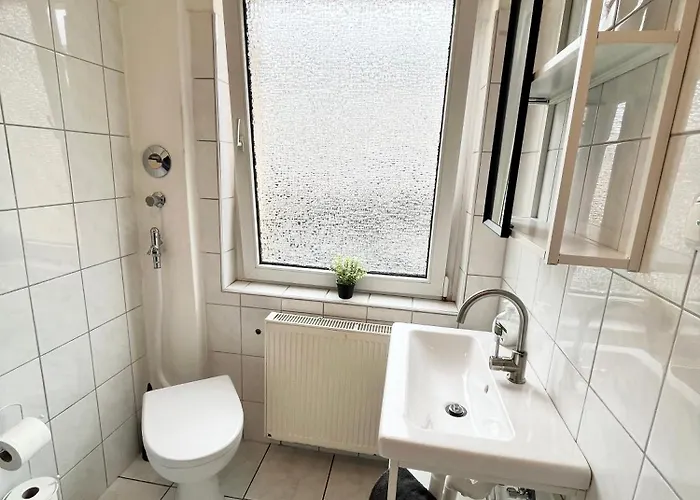 10e 90qm Wi-fi Free Parking Calm Back House